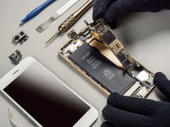Matamata’s Symphony of Gadgets: The Tale of Phone Repair in the Land of Hobbits
